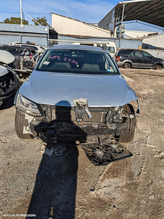 2015 Volkswagen Jetta Right Rear Door Sliding