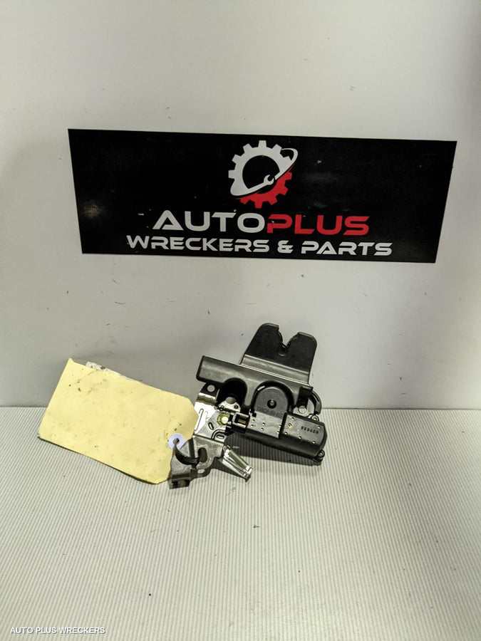 2004 Lexus Es300 (92-05) Door Boot Gate Lock