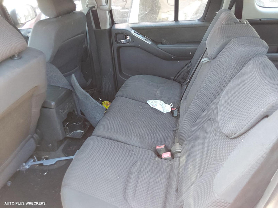 2006 Nissan Pathfinder Grille