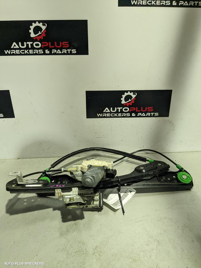 2006 Chrysler 300c Left Front Window Reg Motor