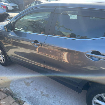 2017 Nissan Qashqai Left Front Window Reg Motor