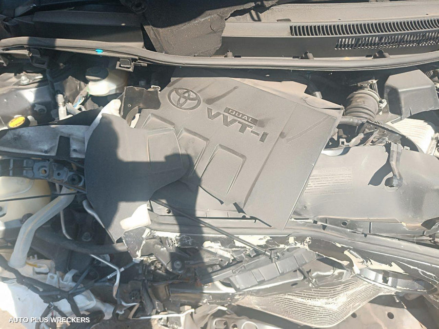 2010 TOYOTA COROLLA DOOR HANDLE