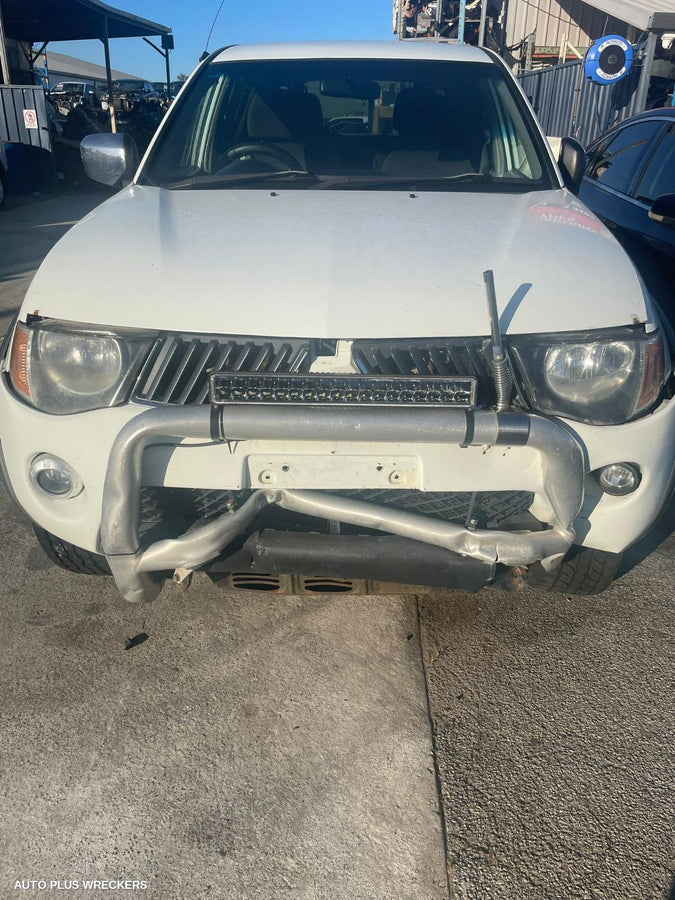 2008 Mitsubishi Triton Left Rear Wnd Reg Motor