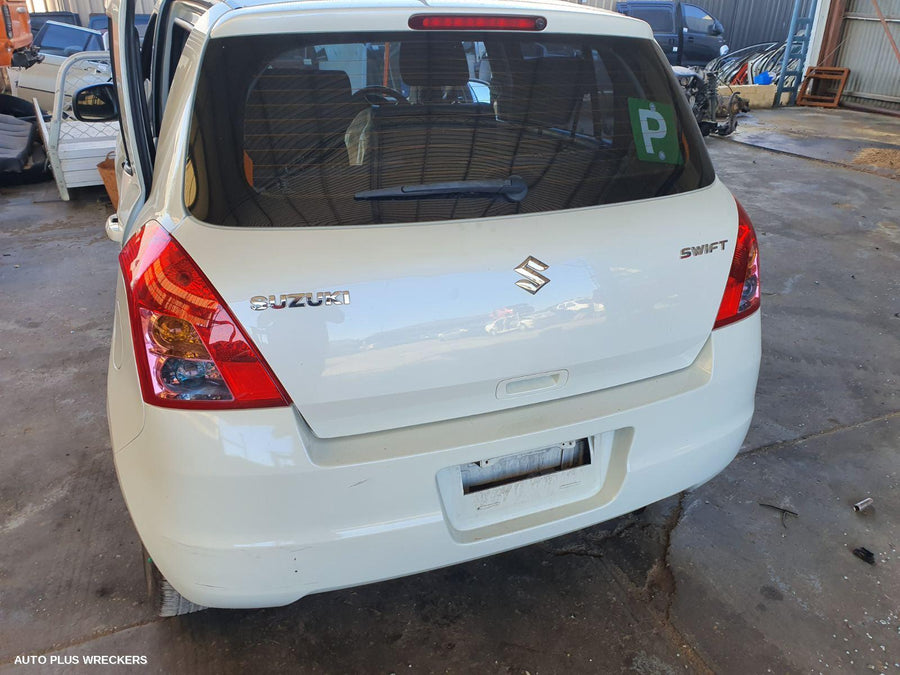 2010 Suzuki Swift Right Door Mirror