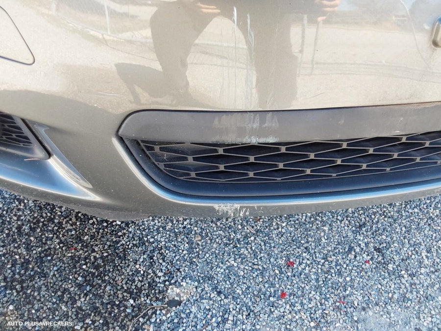 2013 Holden Cruze Right Rear Door Sliding