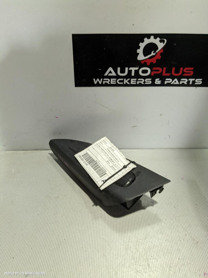 2014 Nissan Pulsar Pwr Dr Wind Switch