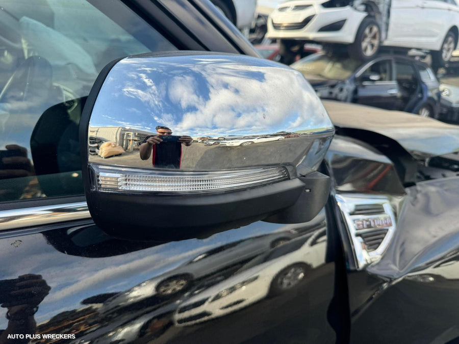 2023 LDV T60 LEFT HEADLAMP