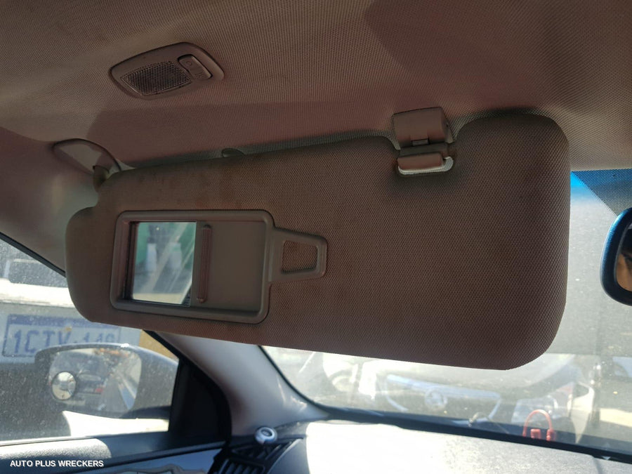 2010 Hyundai I45 Right Rear Door Window