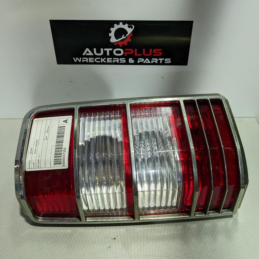 2007 Dodge Nitro Right Taillight