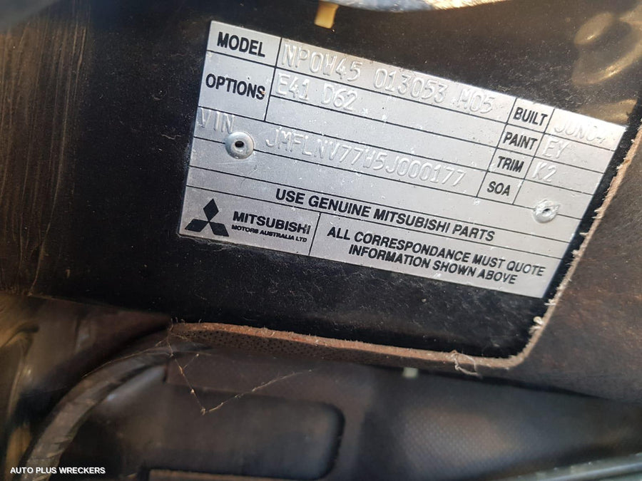 2004 Mitsubishi Pajero Bonnet