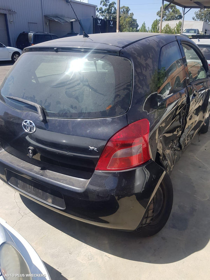 2006 Toyota Yaris Right Front Window Reg Motor