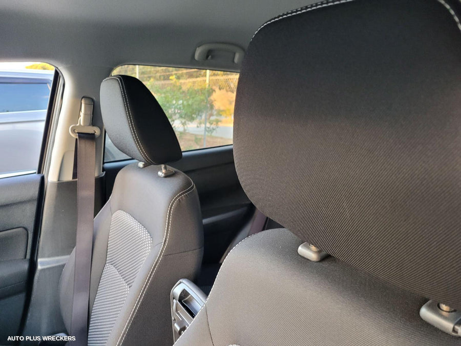 2019 Suzuki Vitara Left Front Door Window