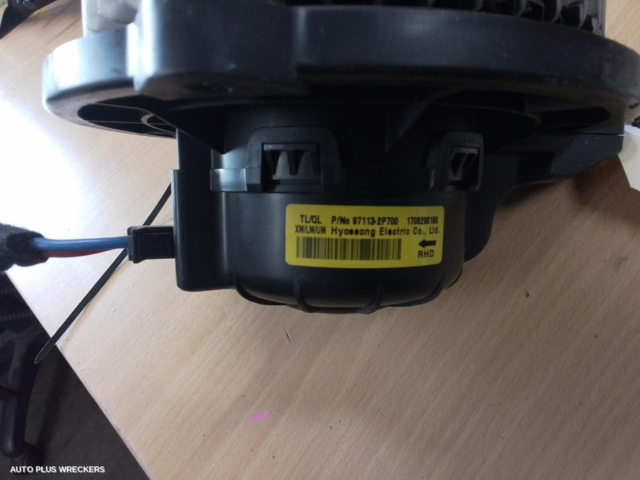 2017 Kia Sorento Heater Fan Motor