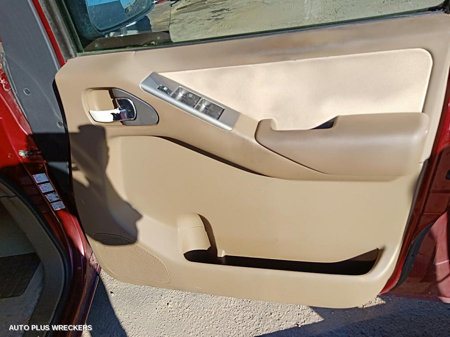 2006 Nissan Pathfinder Left Rear Door Sliding