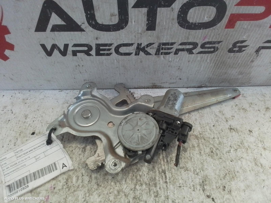 2006-2015 Mitsubishi Triton Right Rear Wnd Reg Motor