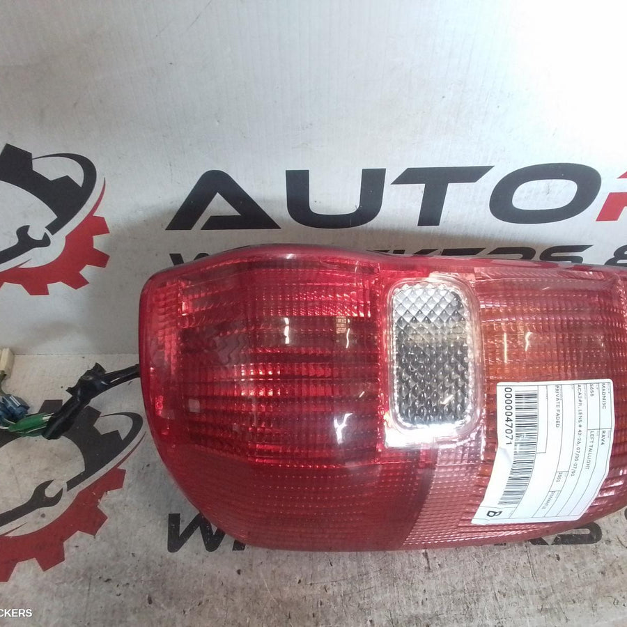 2000 Toyota Rav4 Left Taillight