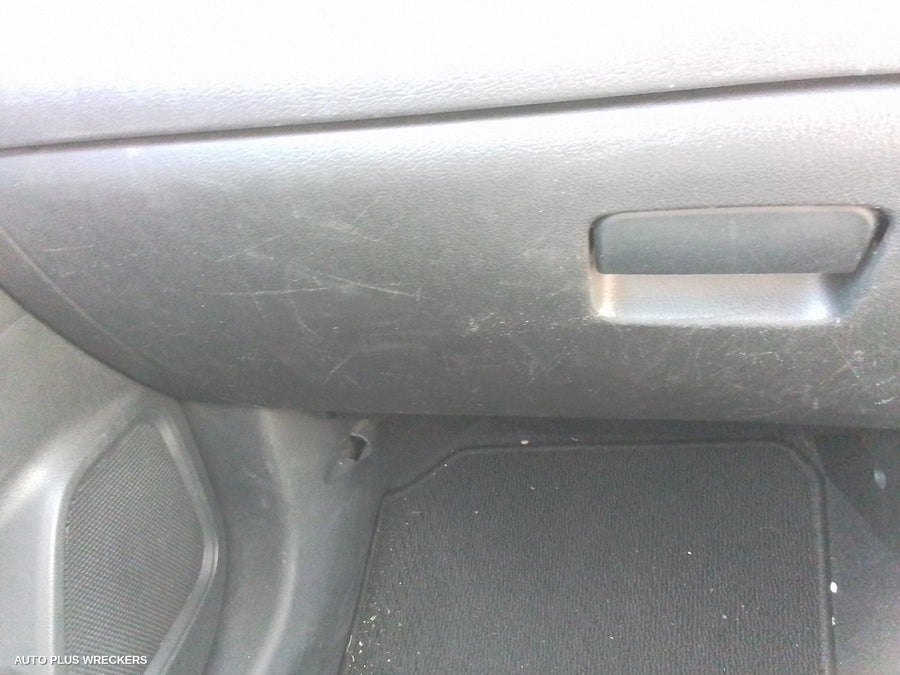 2017 Mitsubishi Outlander Sunvisor