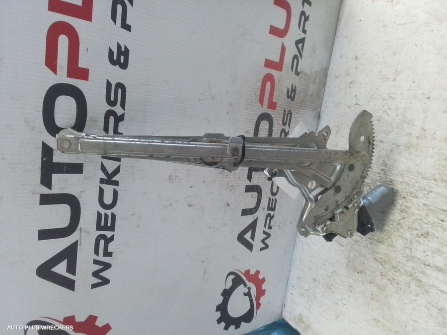 2009-2014 Suzuki Alto Right Front Window Reg Motor