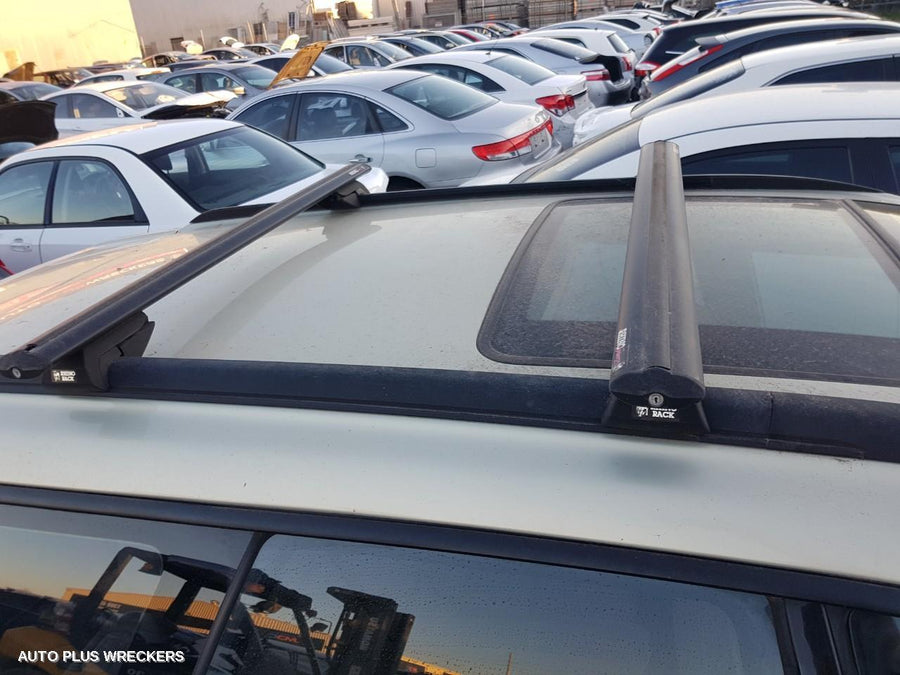 2004 Subaru Outback Left Guard