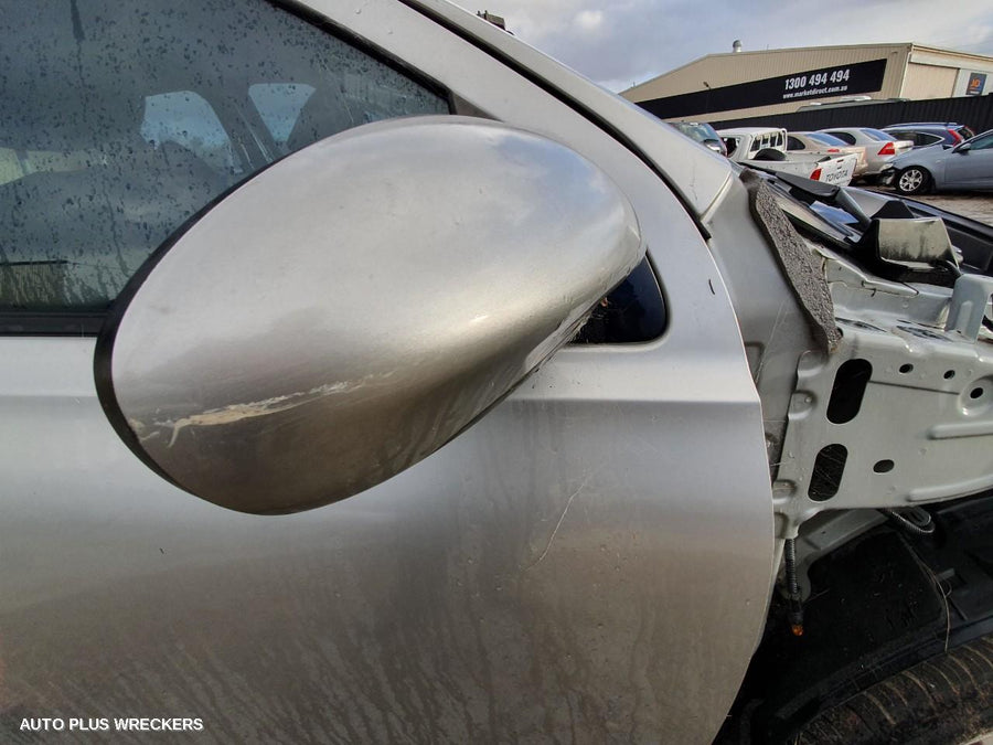 2011 Nissan Dualis Left Rear Door Window