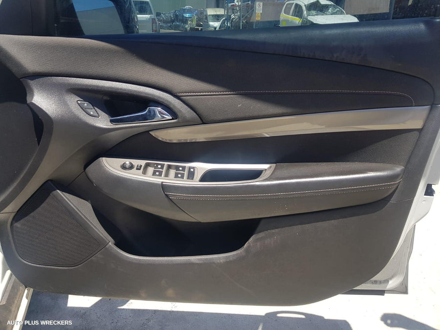 2014 Holden Commodore Right Front Window Reg Motor