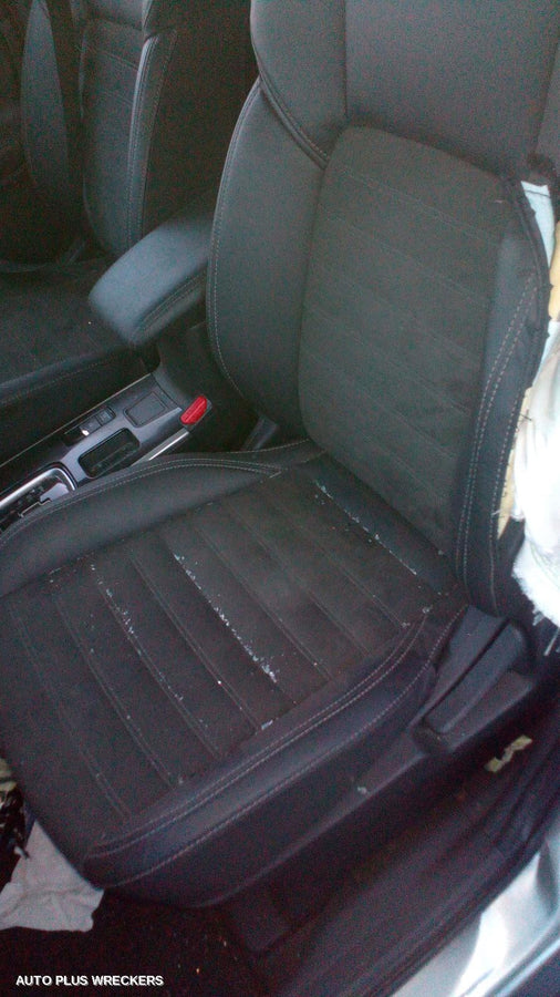 2020 Mitsubishi Outlander Left Rear Door Window