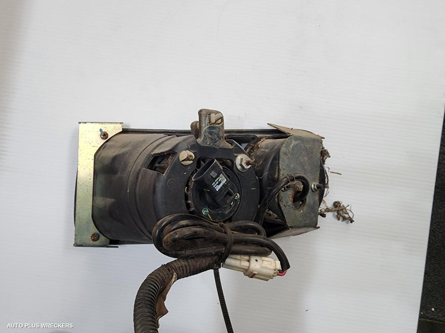 2012-2015 Isuzu Dmax Right Indicator Fog Side