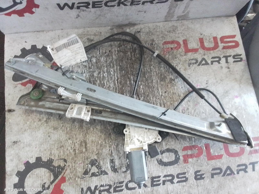 2004-2015 Mercedes Vito Left Front Window Reg Motor