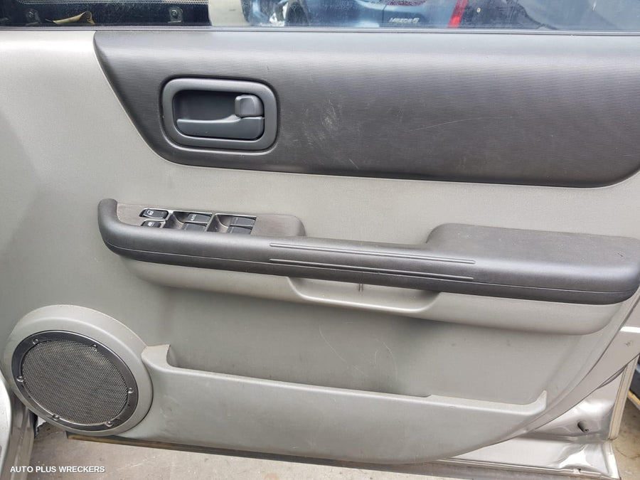 2002 Nissan Xtrail Left Front Door