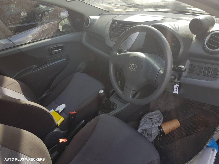 2013 Suzuki Alto Left Guard
