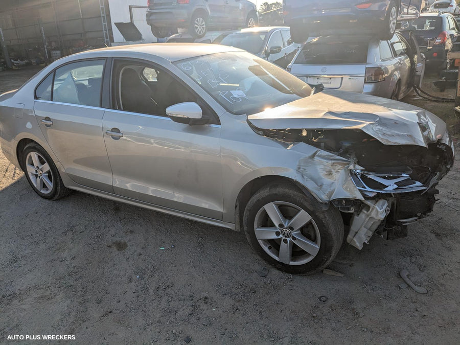 2014 Volkswagen Jetta Right Taillight