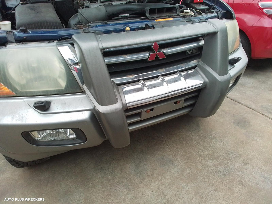 2001 Mitsubishi Pajero Left Headlamp