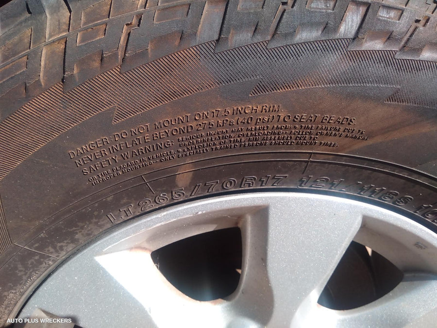 2009 Mitsubishi Pajero Left Rear Door Sliding