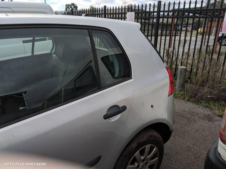 2004 Volkswagen Golf Rear Garnish