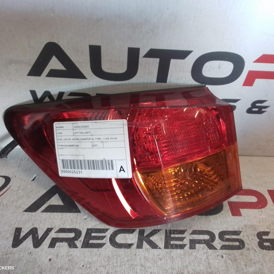 2005-2008 Lexus Is250/is250c Left Taillight