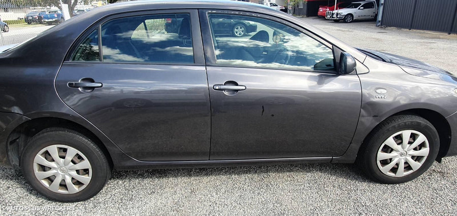 2007 Toyota Corolla Right Front Door