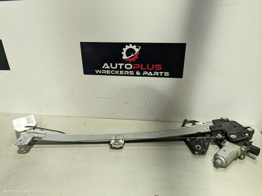 2010 Honda Crv Right Front Window Reg Motor