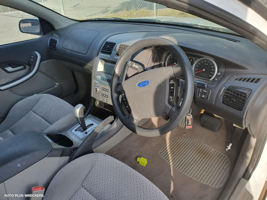 2008 Ford Falcon Left Guard