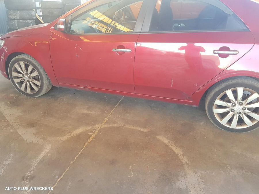 2009 Kia Cerato Right Front Door Window