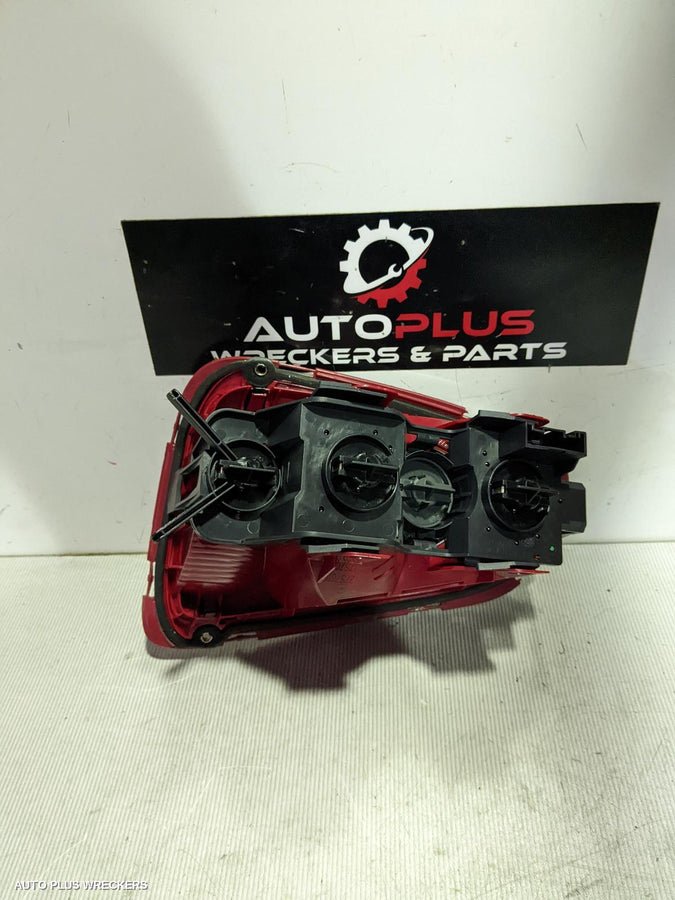 2008 Mini Cooper Right Taillight