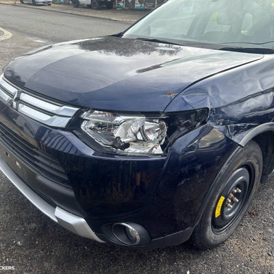 2014 Mitsubishi Outlander Front Seat