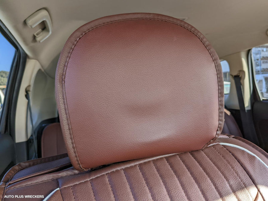 2015 Mitsubishi Outlander Headrest