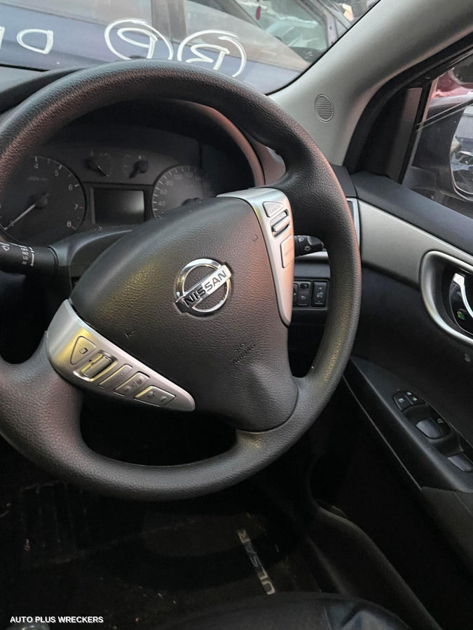 2013 Nissan Pulsar Left Taillight