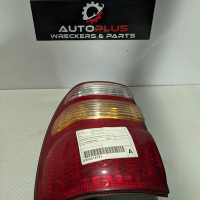 1998-2002 Toyota Landcruiser Left Taillight