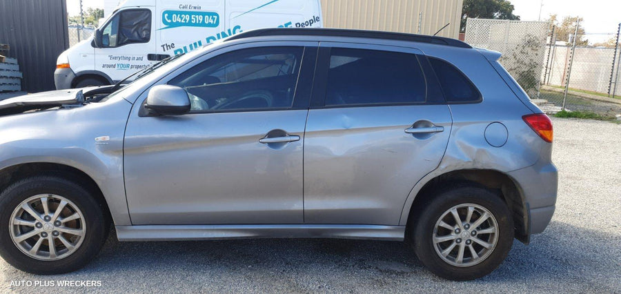 2011 Mitsubishi Asx Right Front Door