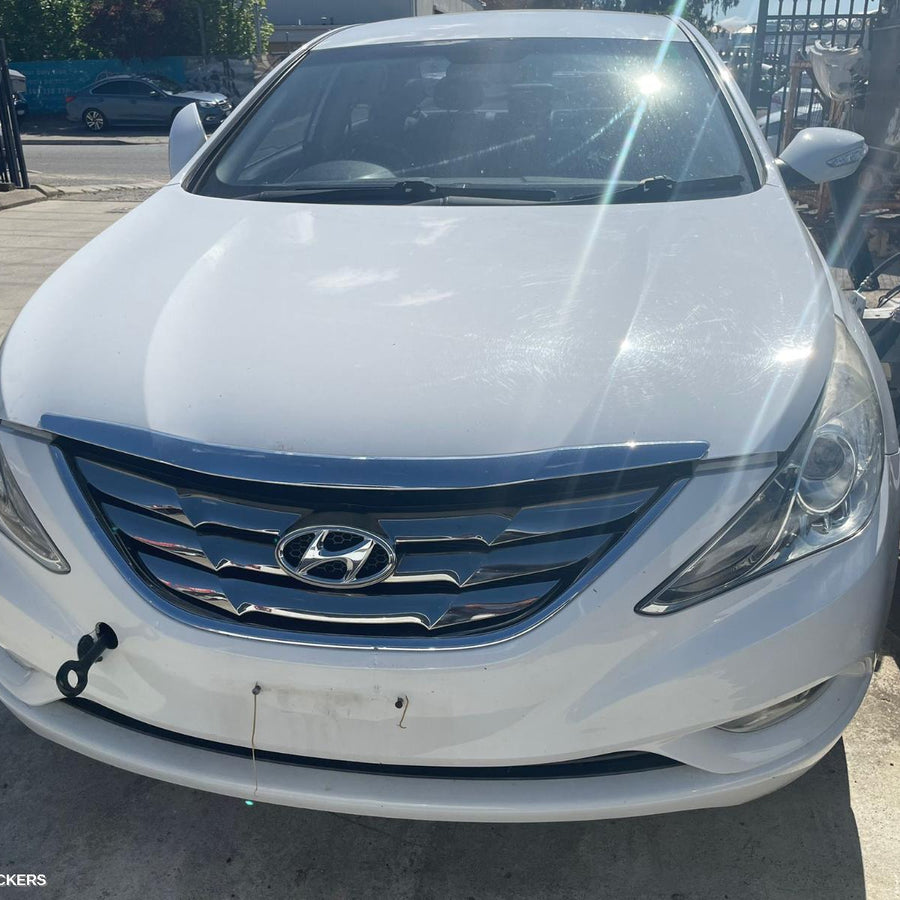 2010-2013 Hyundai I45 Rear Garnish