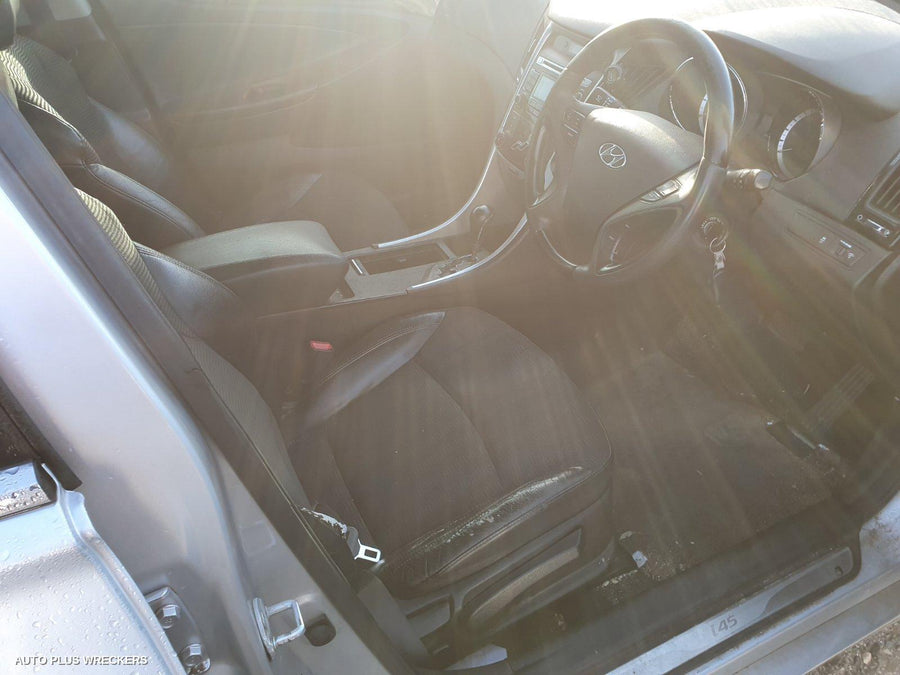 2011 Hyundai I45 Door Handle