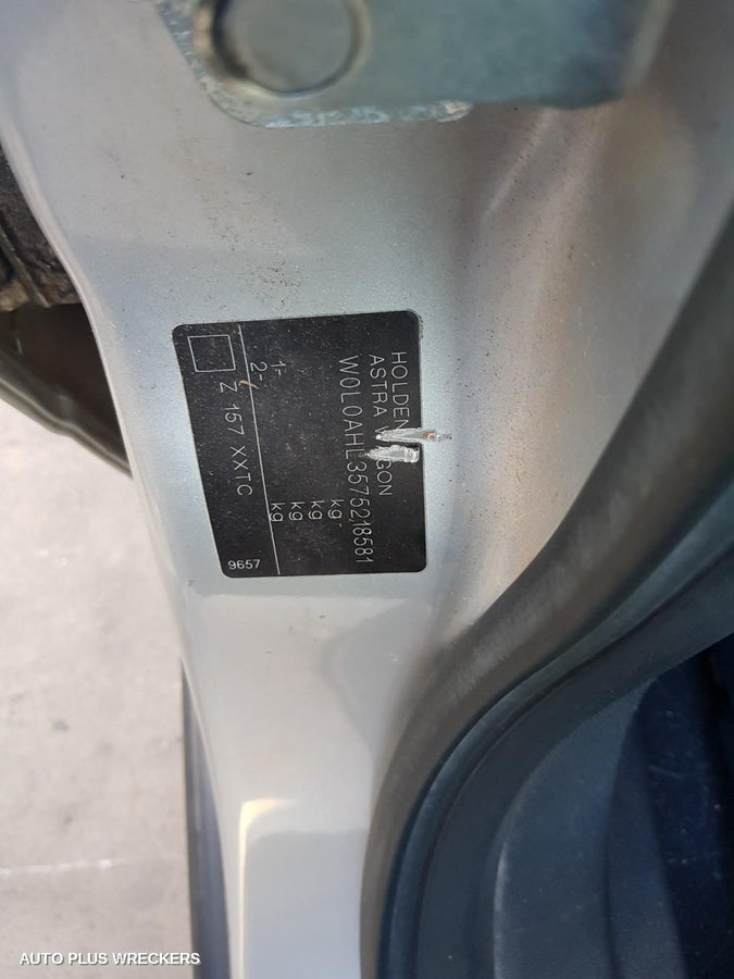 2007 Holden Astra Left Front Door