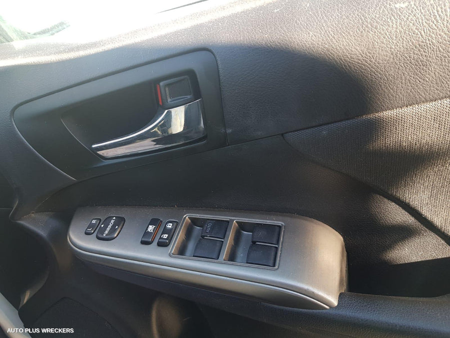 2012 Toyota Aurion Right Front Window Reg Motor