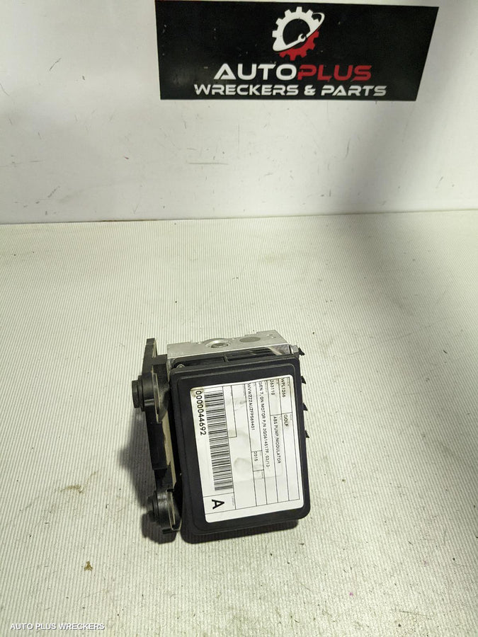 2015 Volkswagen Golf Abs Pump Modulator